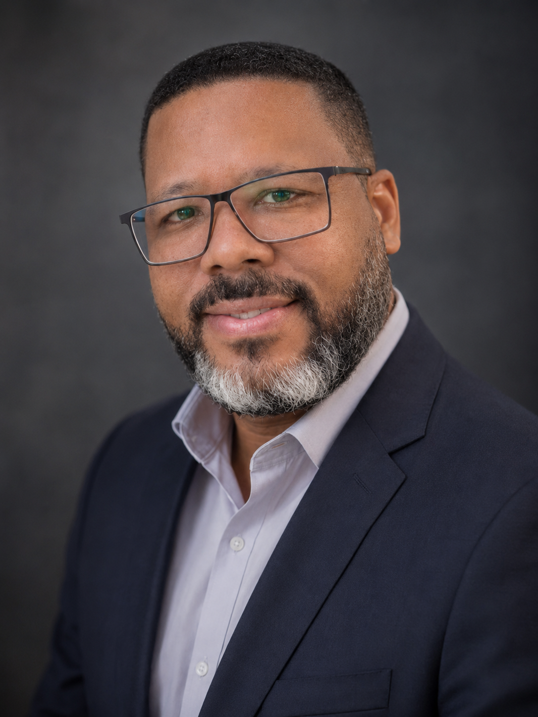 Isaque Brito, Corretor de Imóveis
